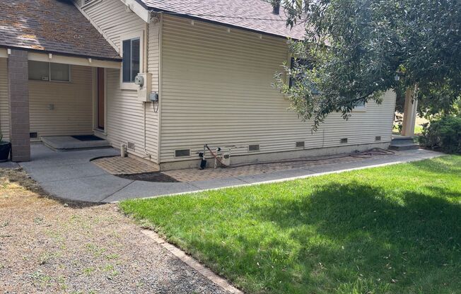 Cute Country Home in the Suburbs