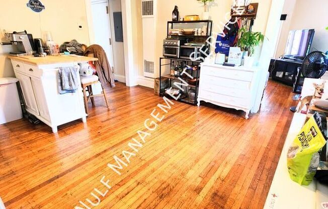 152 S FAIRMOUNT ST