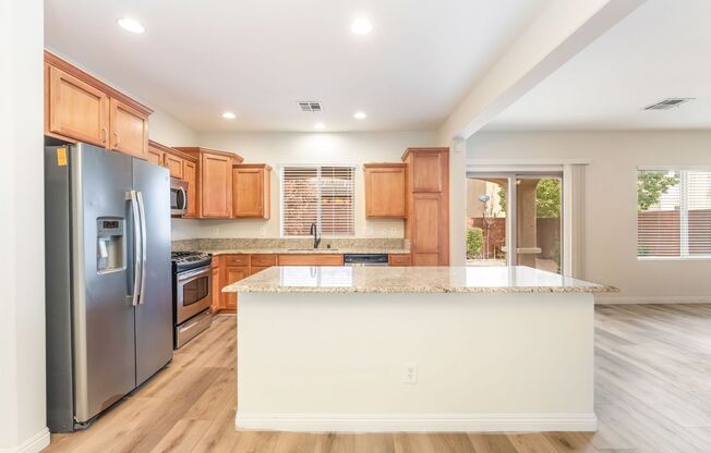 Stunning open-concept 3bd/3ba home located in the highly desirable Providence master-planned community!