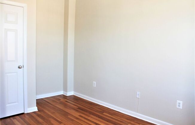 1 bed, 1 bath, 440 sqft, $2,100, Unit 105