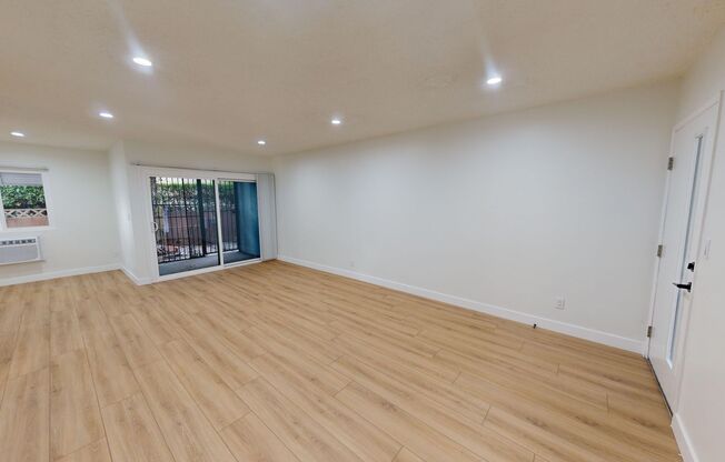 12159 Magnolia