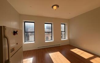 75 W 126 ST