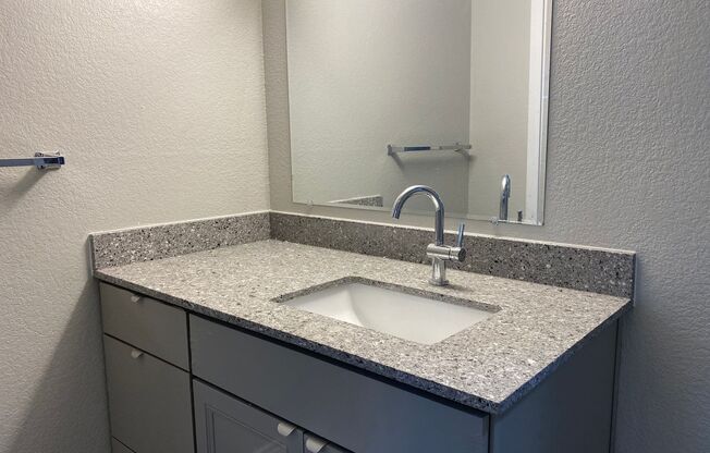 3 beds, 2 baths, 643 sqft, $1,950, Unit A405