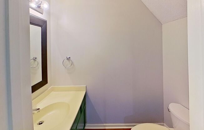 2 bedroom / 1.5 bath Townhome ~ Hannahan, SC