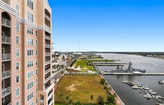 1 bed, 1 bath, 1,100 sqft, $2,495, Unit 400 E Bay Street #1810 (TP)