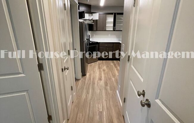 2 beds, 1 bath, 800 sqft, $1,295, Unit 104