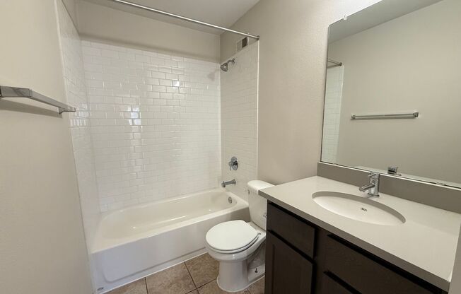 2 beds, 2 baths, 950 sqft, $1,754, Unit WWK-218