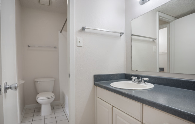 2 beds, 1 bath, 992 sqft, $1,400, Unit ABB-2-219