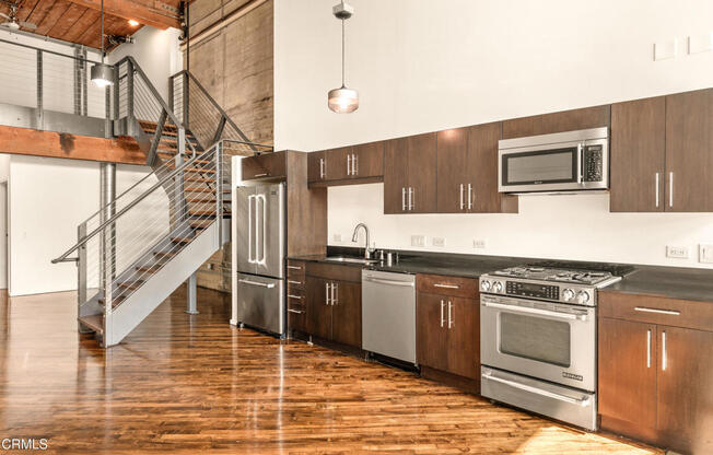 2 beds, 2 baths, 3,030 sqft, $6,500, Unit 129