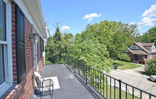 2 beds, 1 bath, $1,095, Unit Unit 2