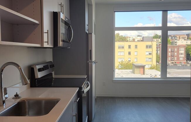 Studio, 1 bath, 252 sqft, $1,440, Unit 726