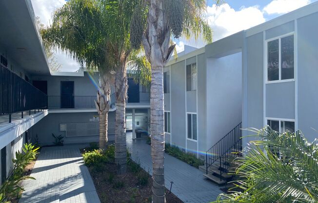 1 Bedroom / 1 Bath Condo in Beautiful Pacific Beach!!! Minutes to Bay and Beach!