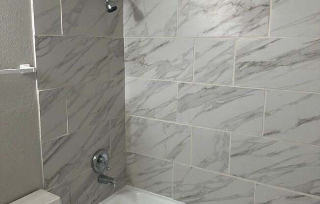 1 bed, 1 bath, $895, Unit 18