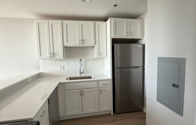 1 bed, 1 bath, 550 sqft, $1,400, Unit 1102