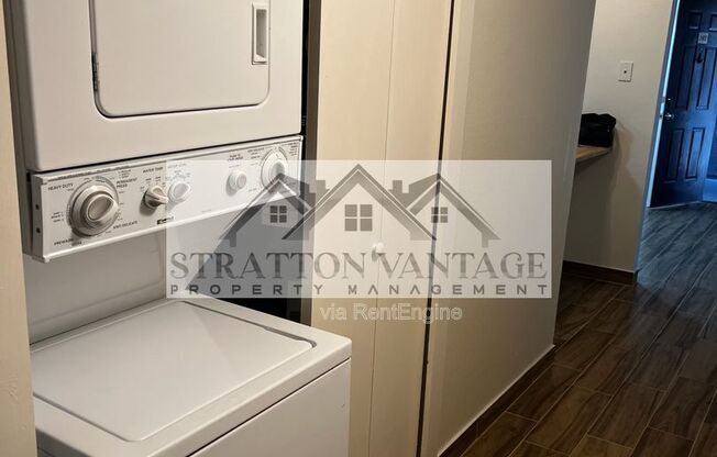 2 beds, 2 baths, 902 sqft, $1,190, Unit 147