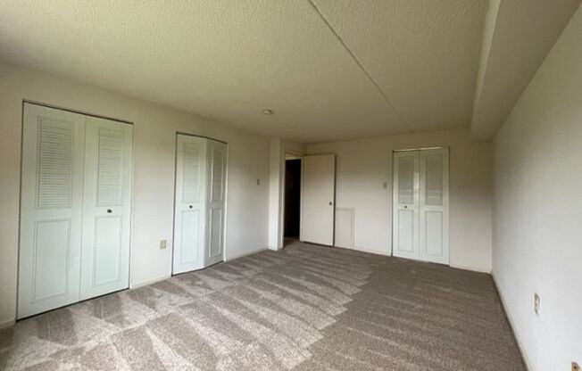 1 bed, 1 bath, 700 sqft, $1,300, Unit 717