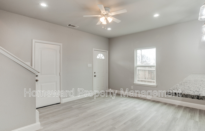 1609 DANIEL ST