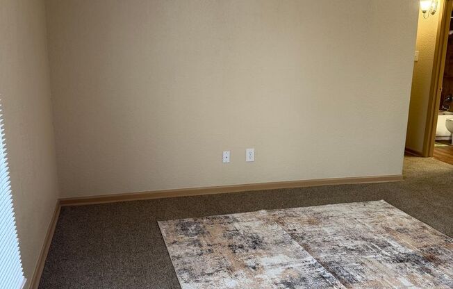 1 bed, 1 bath, 612 sqft, $895, Unit 906