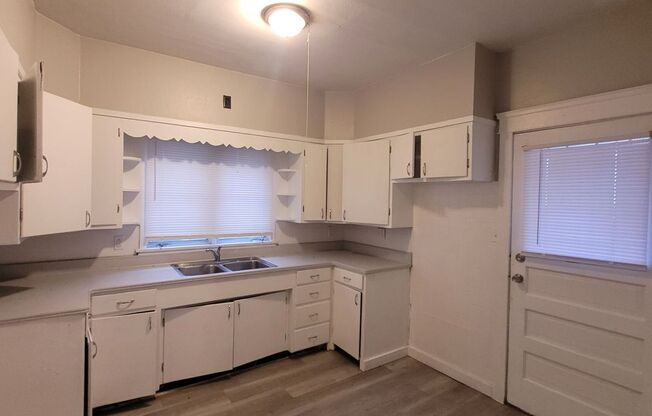 3 beds, 1 bath, $1,697