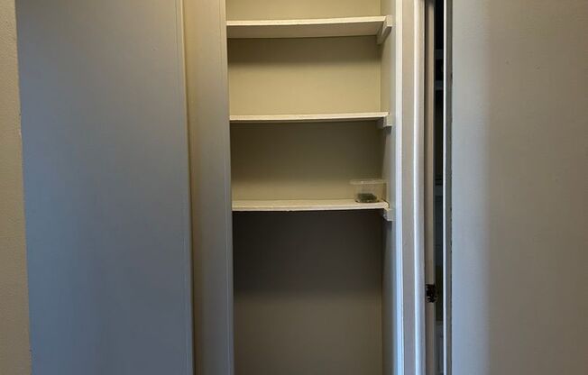 1 bed, 1 bath, 825 sqft, $1,100, Unit 804-220