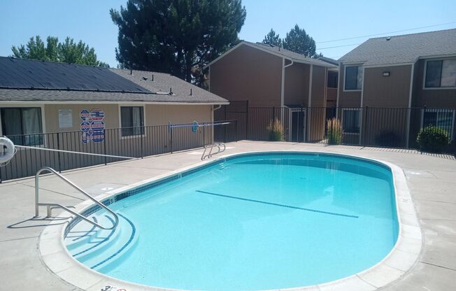 2 beds, 1 bath, $1,695