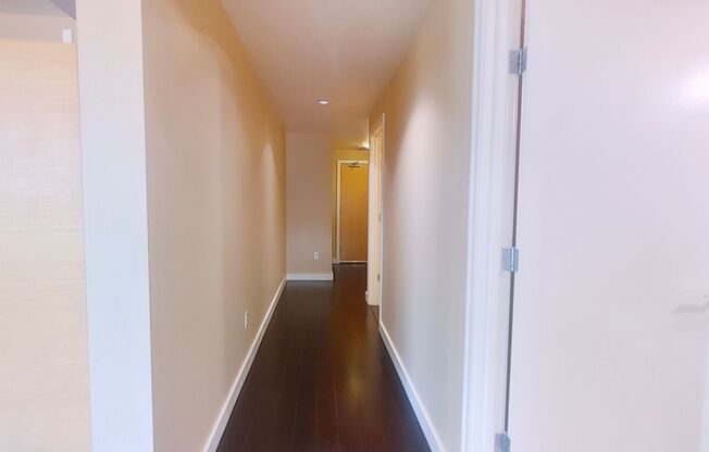 1 bed, 1 bath, $2,495, Unit UNIT 1300