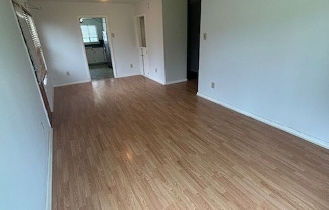 3 beds, 1 bath, $1,450