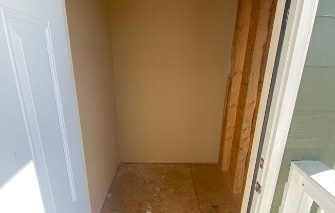 1 bed, 1 bath, 765 sqft, $825, Unit 186