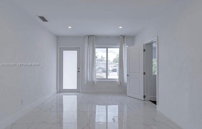 6561 SW 30 ST