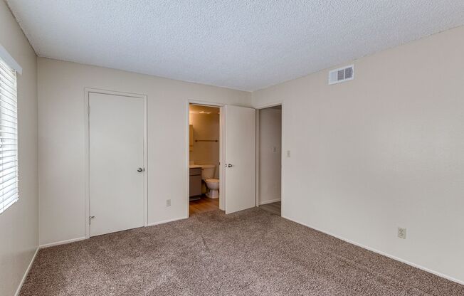 $500 off move in, Ready for Immediate Move in!