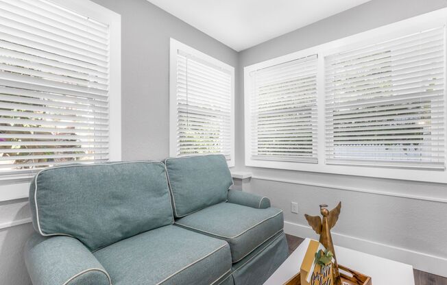 1 bed, 1 bath, 550 sqft, $1,890, Unit 1630 B