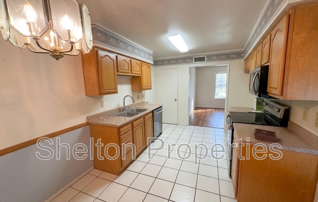 10103 N 97 AVE