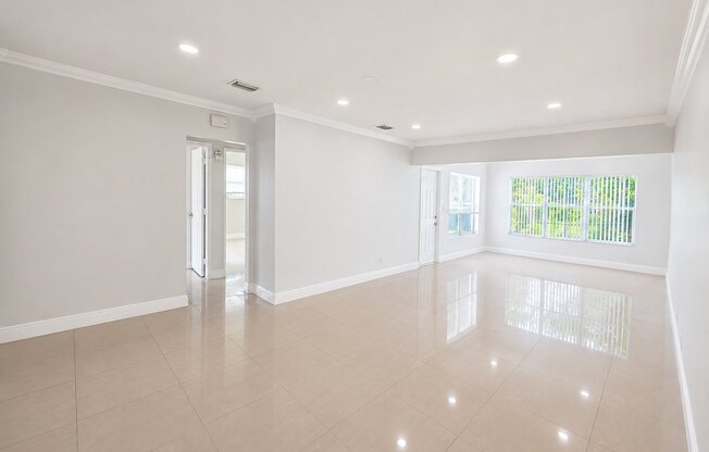 1306 S 29 AVE