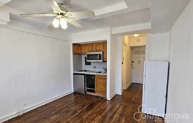 Studio, 1 bath, $2,500, Unit 2402