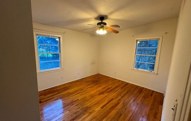 3 beds, 1 bath, $1,300