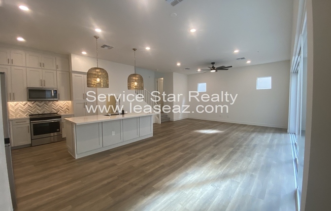 269 E HACKBERRY DR