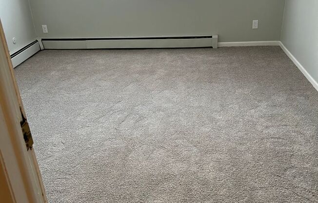 1 bed, 1 bath, 825 sqft, $1,100, Unit 804-220