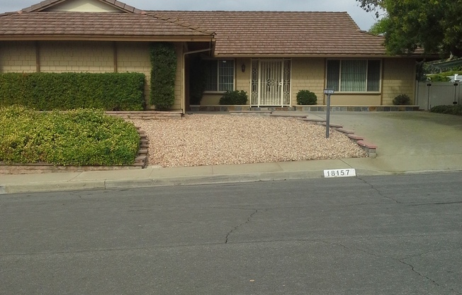 Classic 4Br/2Ba Single Level Home in Rancho Bernardo