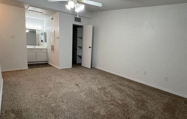 1 bed, 1.5 baths, 776 sqft, $975, Unit 24-1106