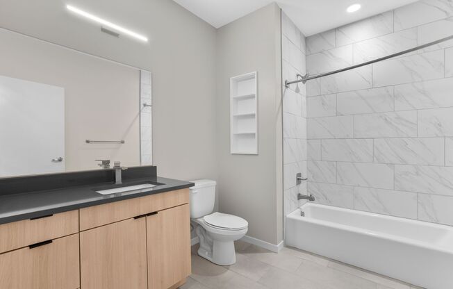 1 bed, 1 bath, 614 sqft, $2,120, Unit 618