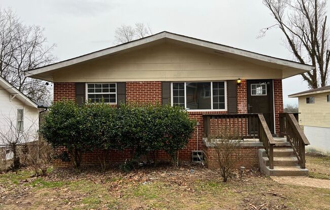 COMING SOON- 4bed/1.5bath for rent!