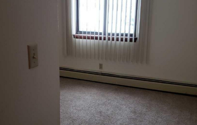 2 beds, 1.5 baths, 850 sqft, $1,050, Unit 6333-18