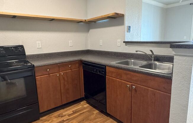 6th Floor 1 bedroom overlooking Downtown Orlando!