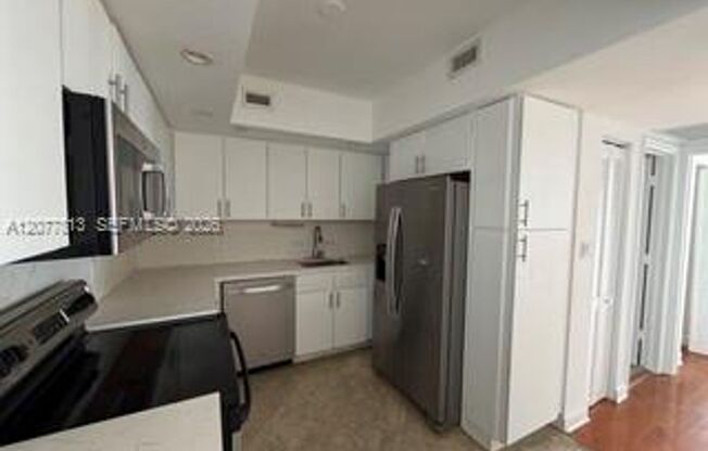 5600 Collins Ave cu-15J, Miami Beach, FL 33140