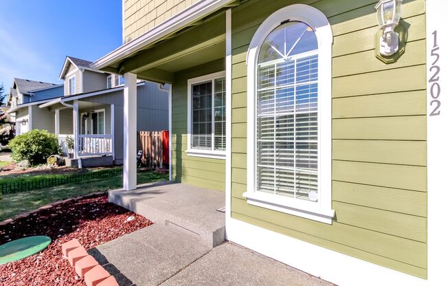 *$300 Off First Month Rent on this Beautiful Yelm Home!