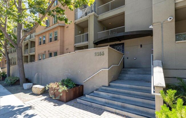 Parc Crossing 1 Bed 1 Bath Unit in Mountain View Available Now!!!!