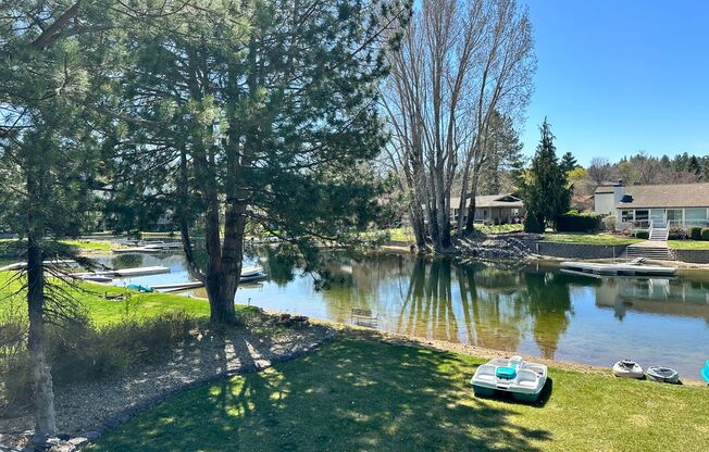 Woodlake Village Apts