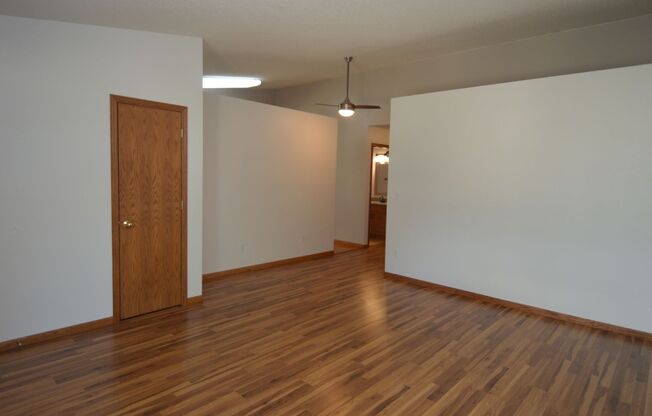 2 Bed 2 Bath Townhome for Rent in East Grand Forks!