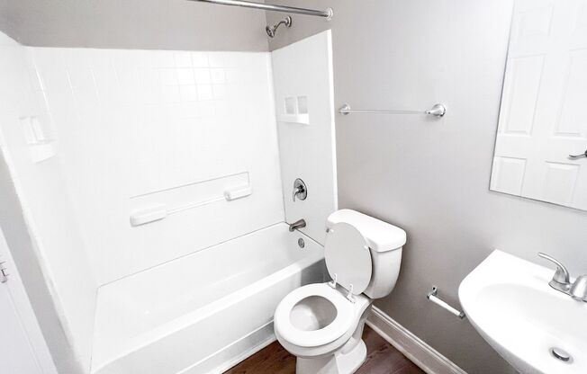 3 beds, 2 baths, 1,130 sqft, $1,472, Unit 36