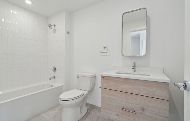 2 beds, 2 baths, 806 sqft, $2,240, Unit Unit 317